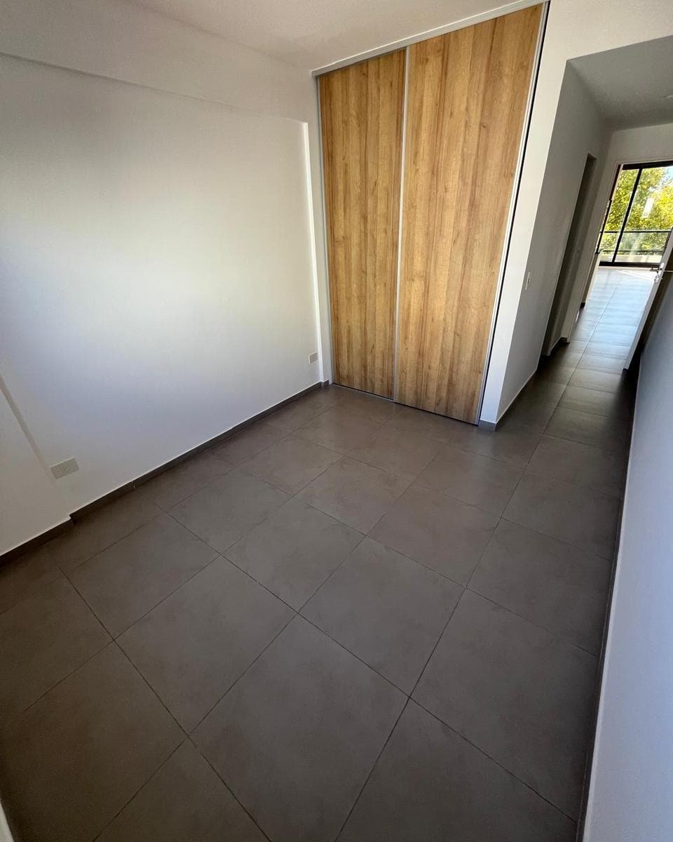 3 Ambientes Tipo Duplex Frente con Balcon - Saenz Peña 5