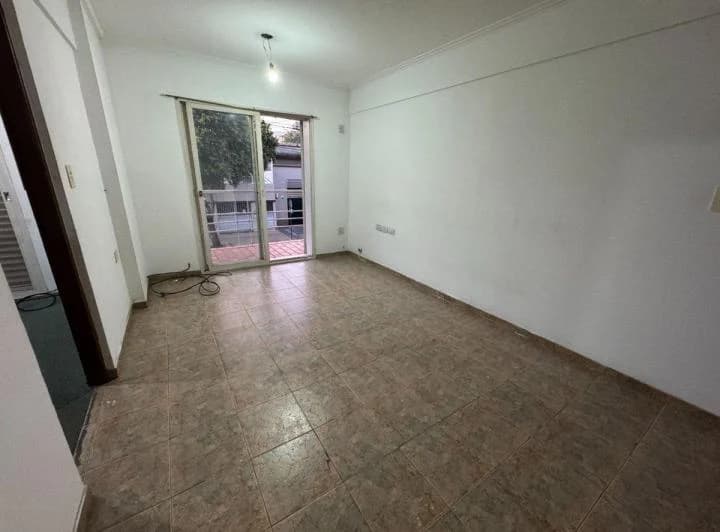 Se alquila Departamento  apto vivienda/oficina 4