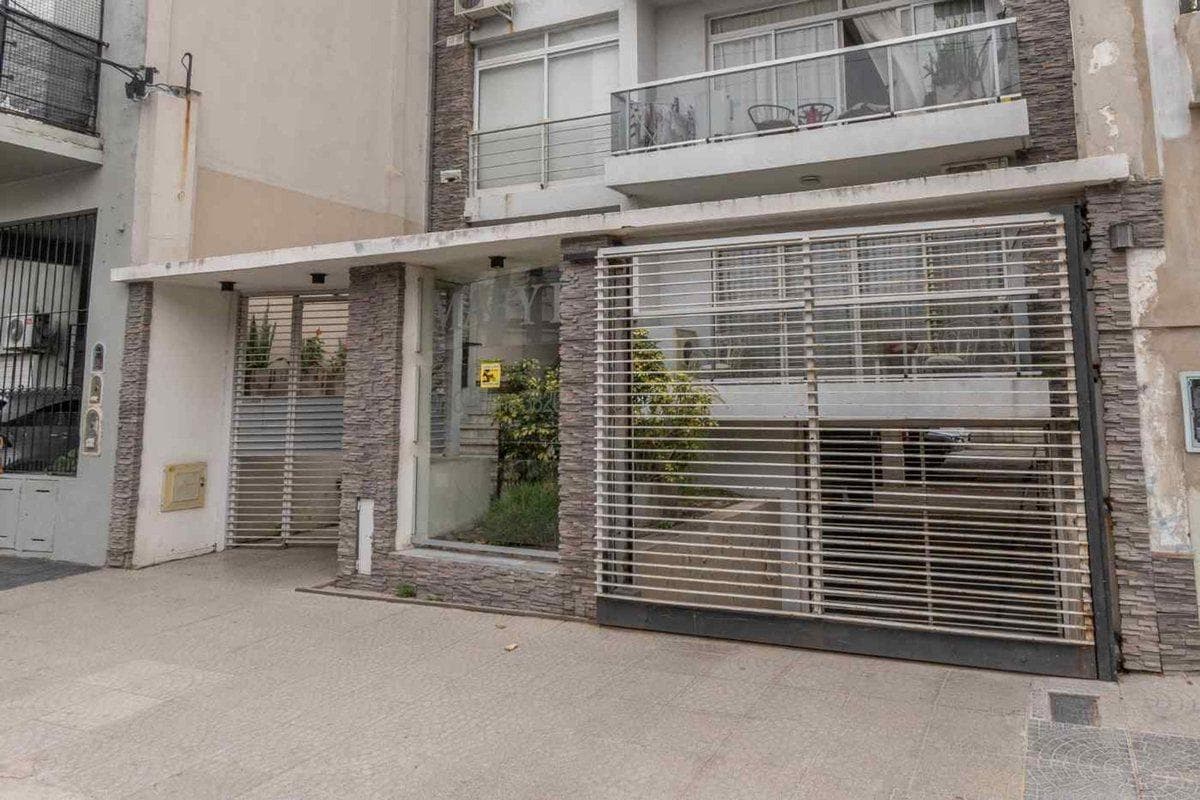 Venta Departamento 3 Ambientes Santos Lugares 3