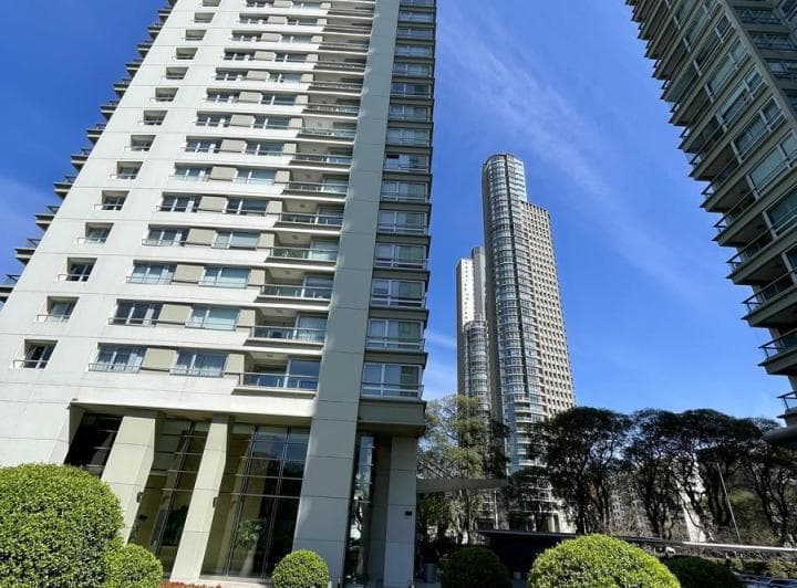 Alquiler departamento 3 ambientes  amoblado y equipado Puerto Madero, cochera 4