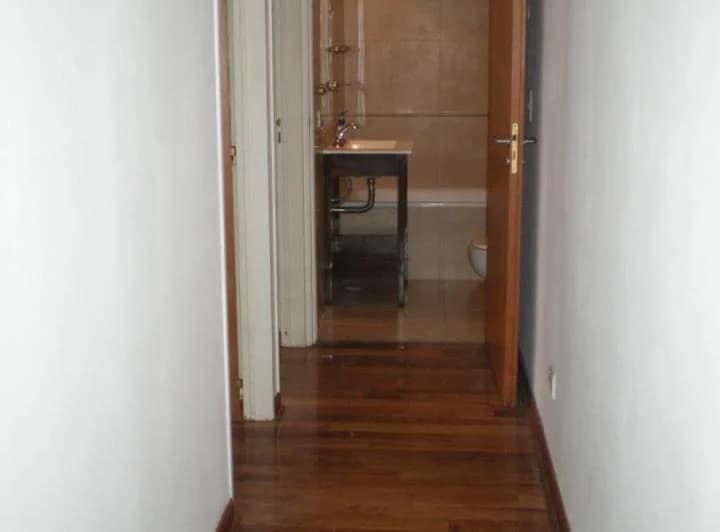 SEMIPISO CON BALCON AL CONTRAFRENTE 4