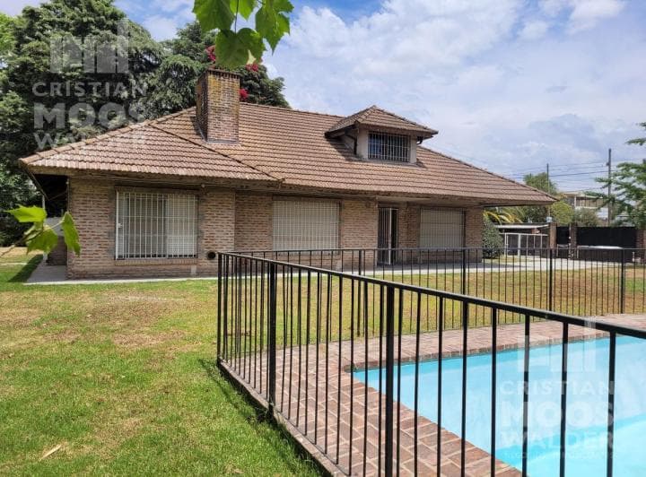 Casa Quinta en alquiler excepcional ubicación, vivienda o comercial. 3