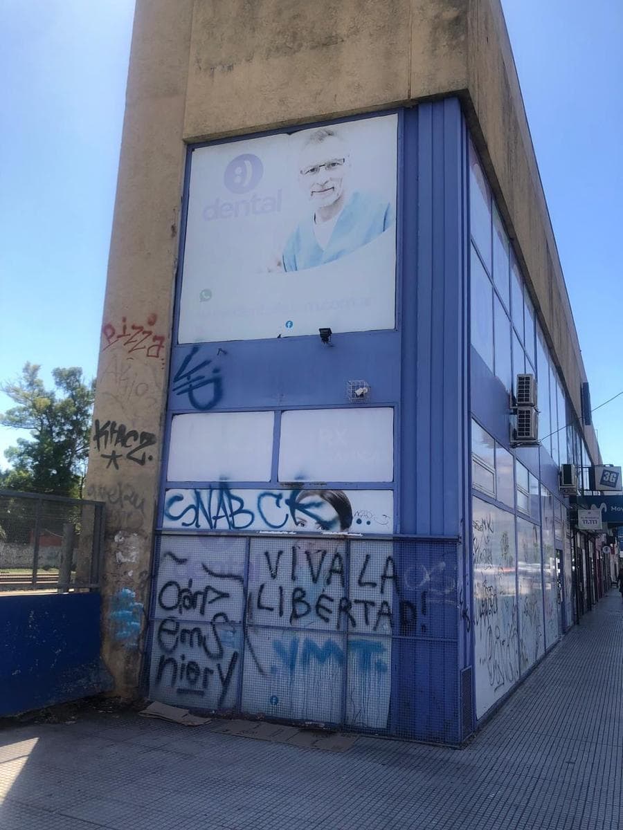 Local en Alquiler Liniers - 20 m de Vidriera - Alto Transito 5