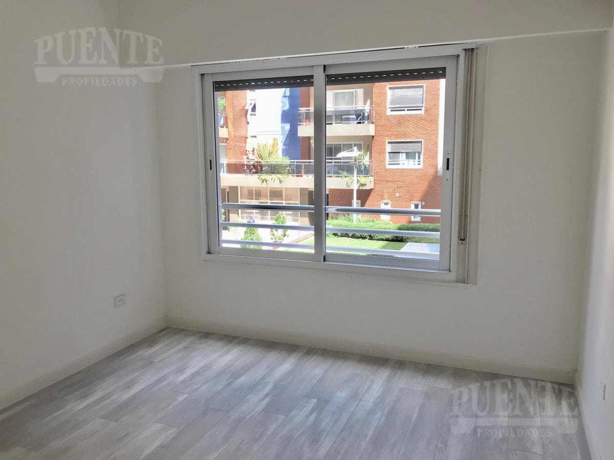 Oficina 65 m² Cochera en Alquiler en Puerto Madero Este 2