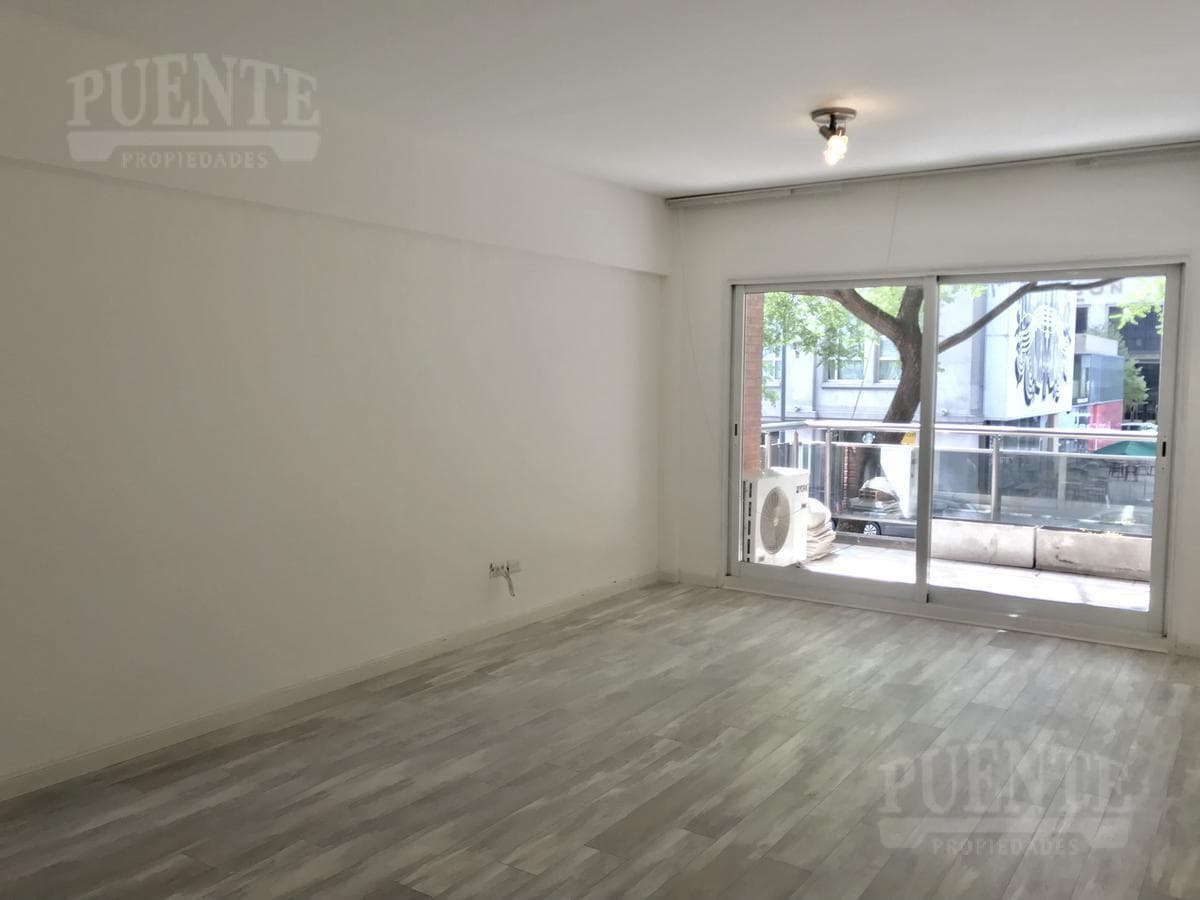 Oficina 65 m² Cochera en Alquiler en Puerto Madero Este 3