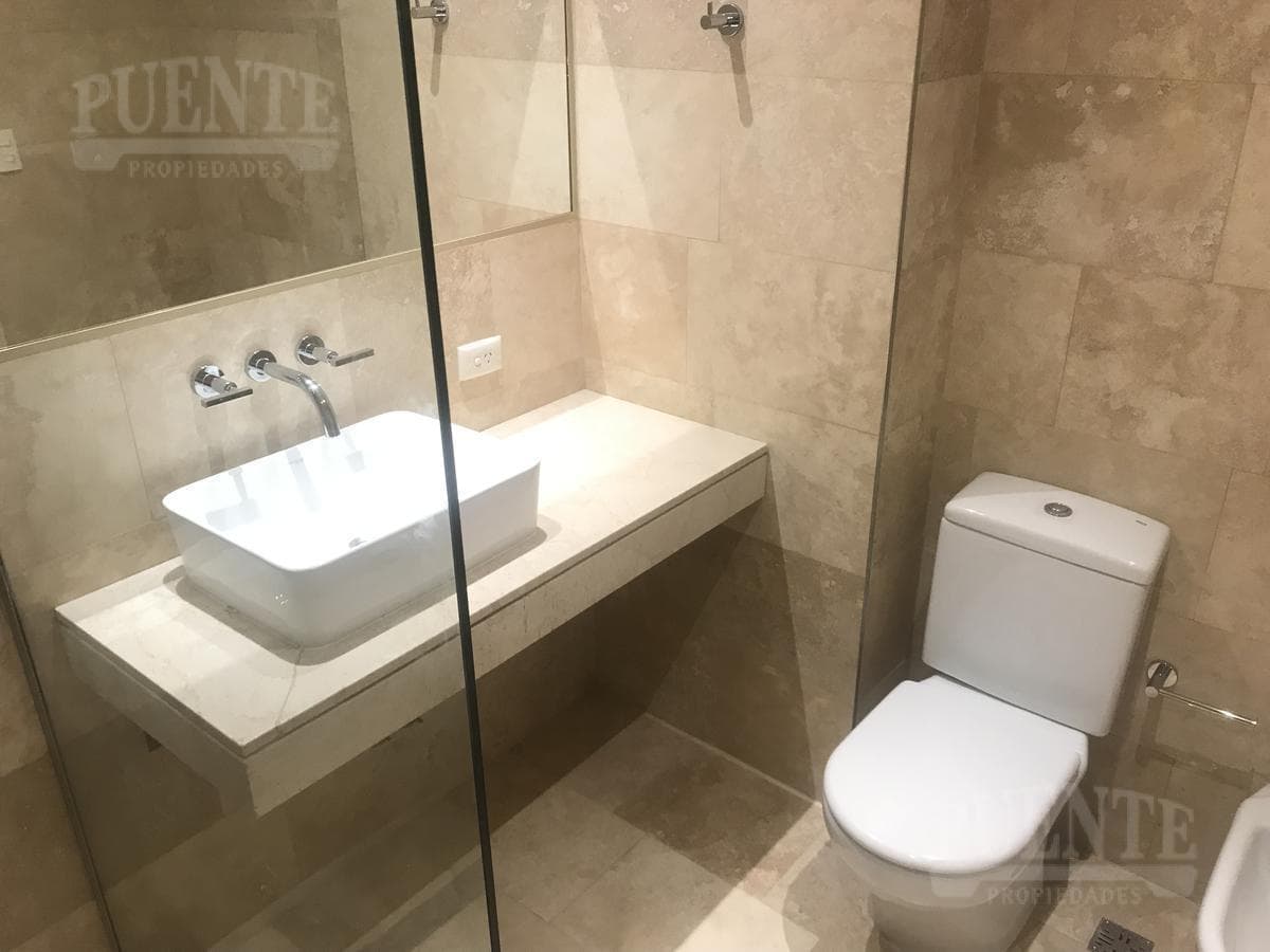 Oficina 65 m² Cochera en Alquiler en Puerto Madero Este 1