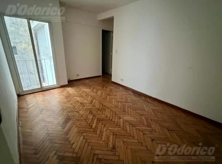Departamento en Alquiler de 1 Dormitorio en Recoleta. 2