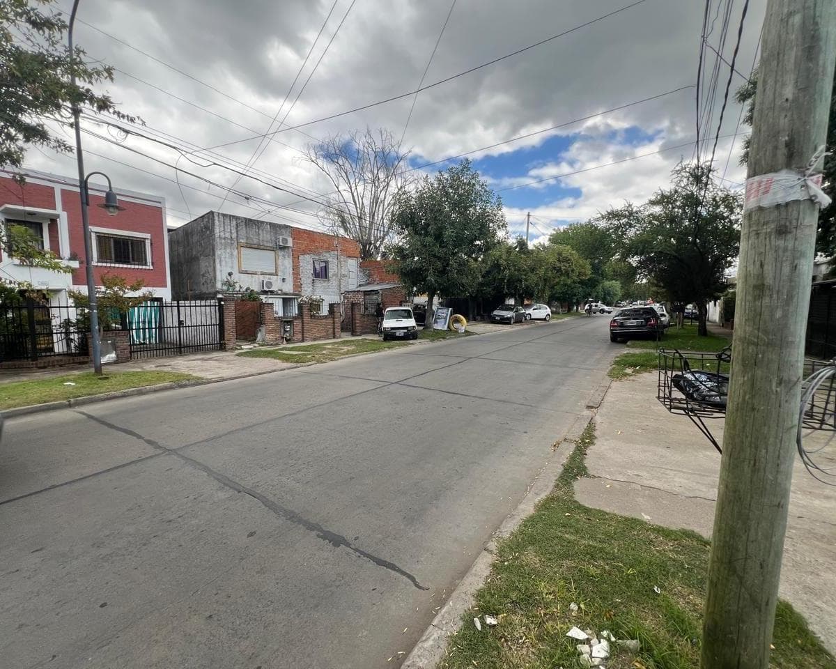 Casa 4 Ambientes. | Aristobulo del Valle Al 1200 3