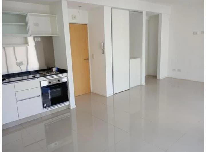 Depto  monoambiente en alquiler con terraza propia 3