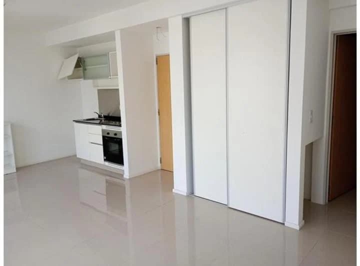 Depto  monoambiente en alquiler con terraza propia 4