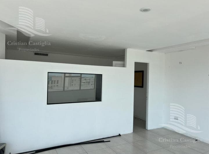 Oficina en  Alquiler y Venta en Estudios de la Bahía 1