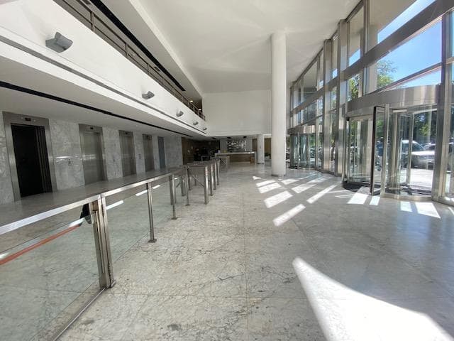 Oficina 275 m², Macacha Guemes 300, Madero Center 2