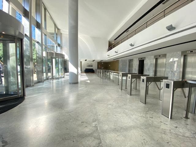 Oficina 275 m², Macacha Guemes 300, Madero Center 1