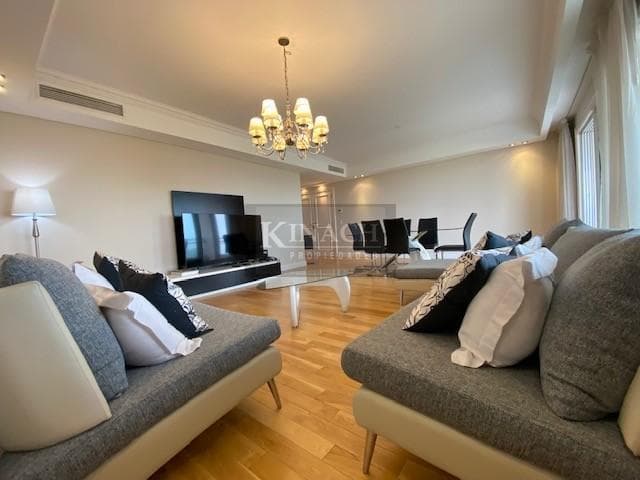 Alquiler Dpto. 3 Dorm. y Dependencia, Chateau de Puerto Madero 1