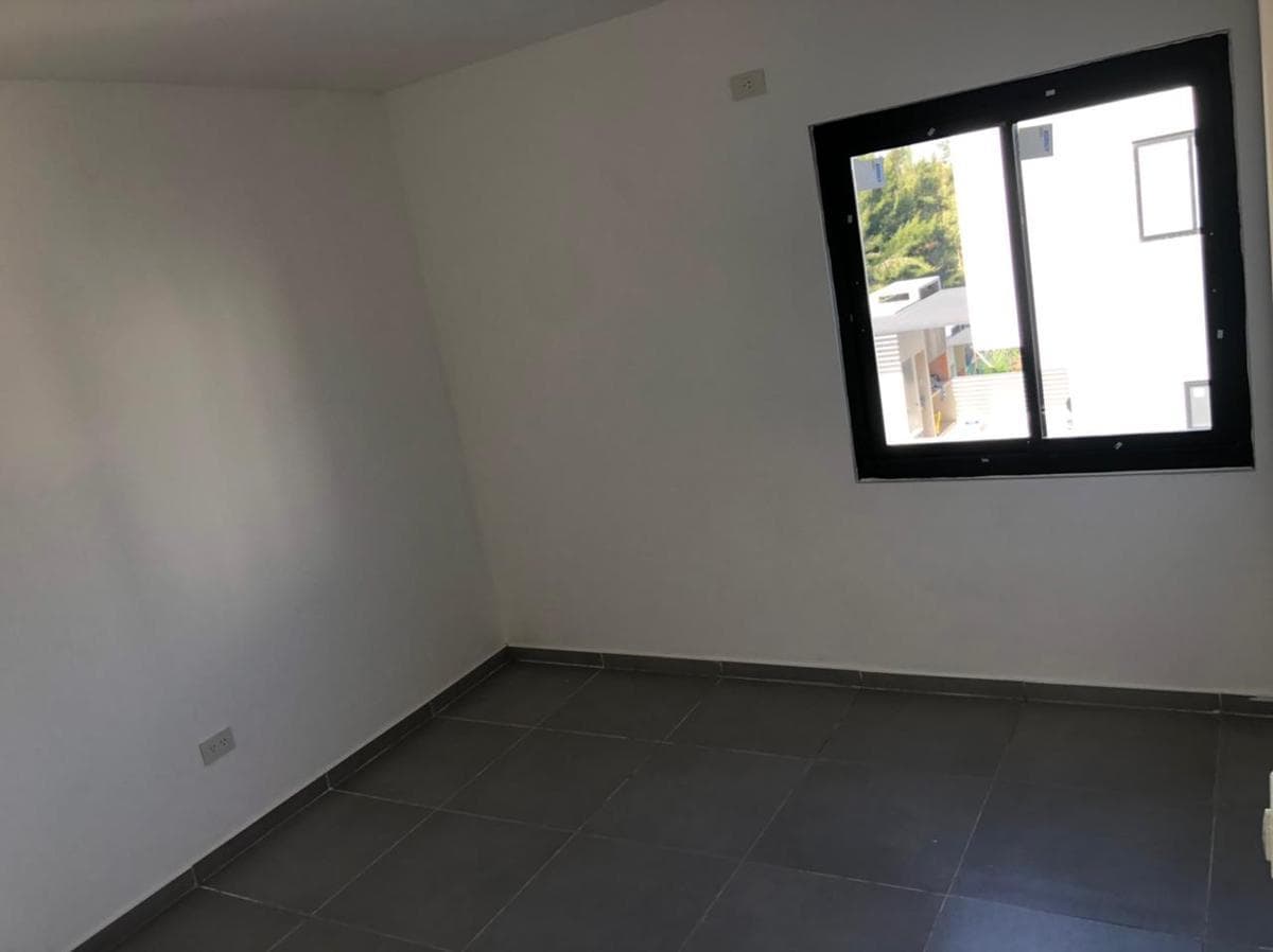 Casa de 3 Ambientes con Cochera en Venta en Tigre 4