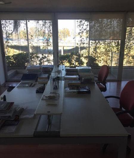 EXCELENTE OFICINA CON BALCÓN- SEGURIDAD- COCHERA- CON MUEBLES- IMPECABLE! 5