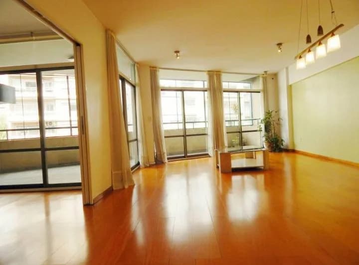 Divino Piso 3 Dormitorios y dependencia Balcon Cochera pileta Alquiler Belgrano 4