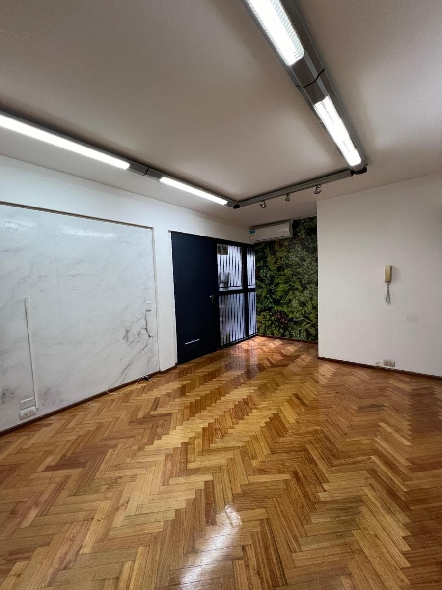 Oficina en Puerto Madero de 42 m² Sala Ppal y Despacho Privado 3