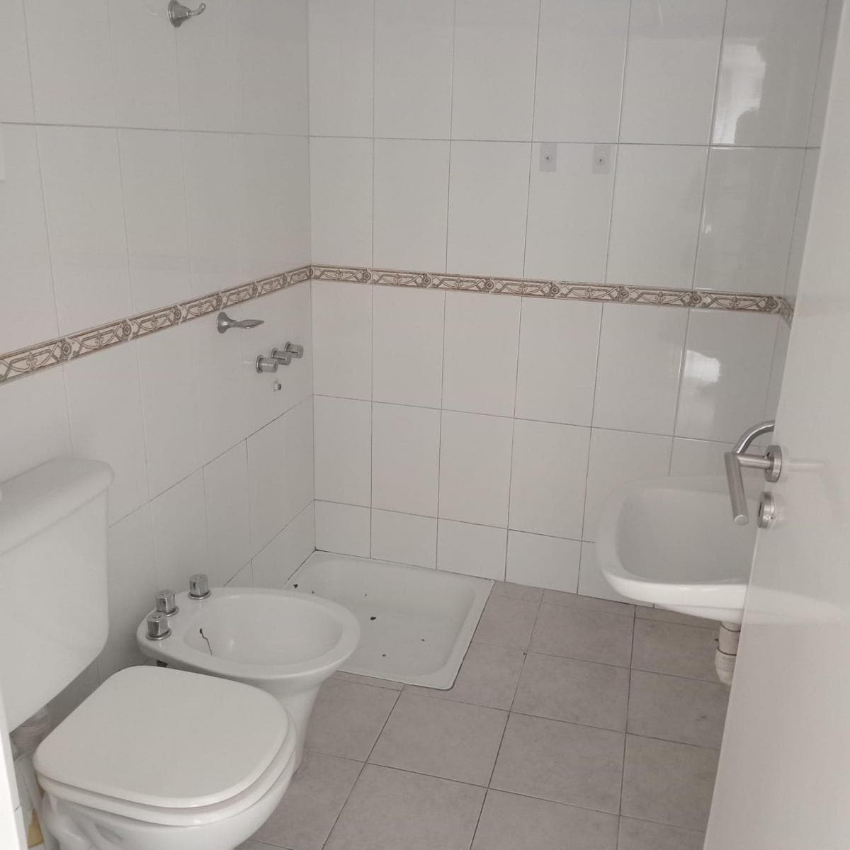 PH 2 Ambientes Amplios con Patio - Planta Baja - Excelente Ubicación 2
