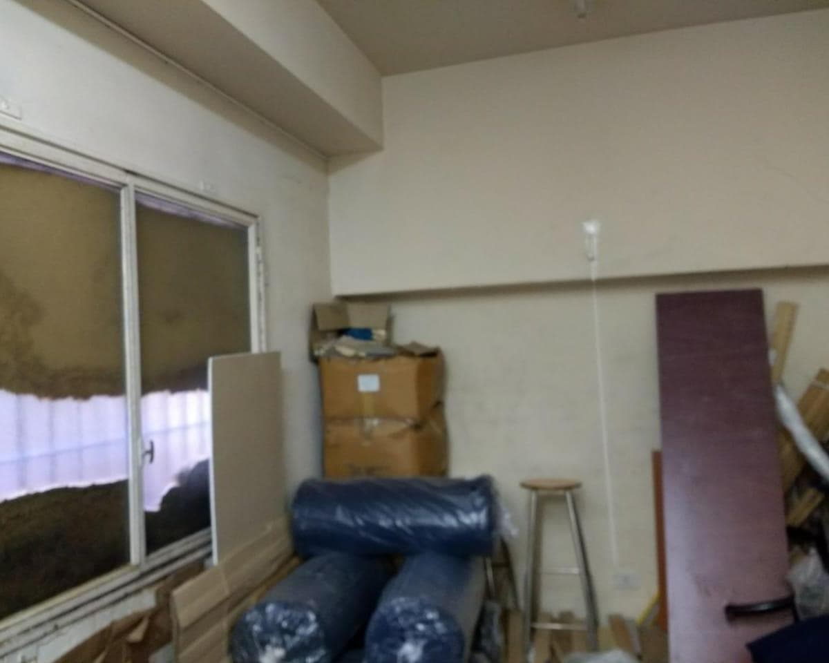 Excelente Local en 2 Plantas Scal Ortiz y Velasco 2 Vidrieras 2 Bños 5