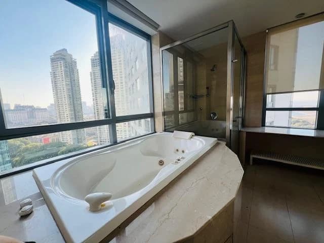 TORRE EL FARO -ALQUILER PUERTO MADERO  3 DORMITORIOS EN SUITE.-4 COCHERAS.VIGILANCIA . AMENITIES 3
