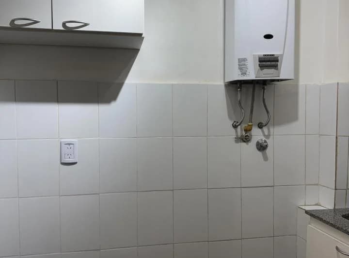 Departamento en  alquiler 2 amb con lav. indep, 5
