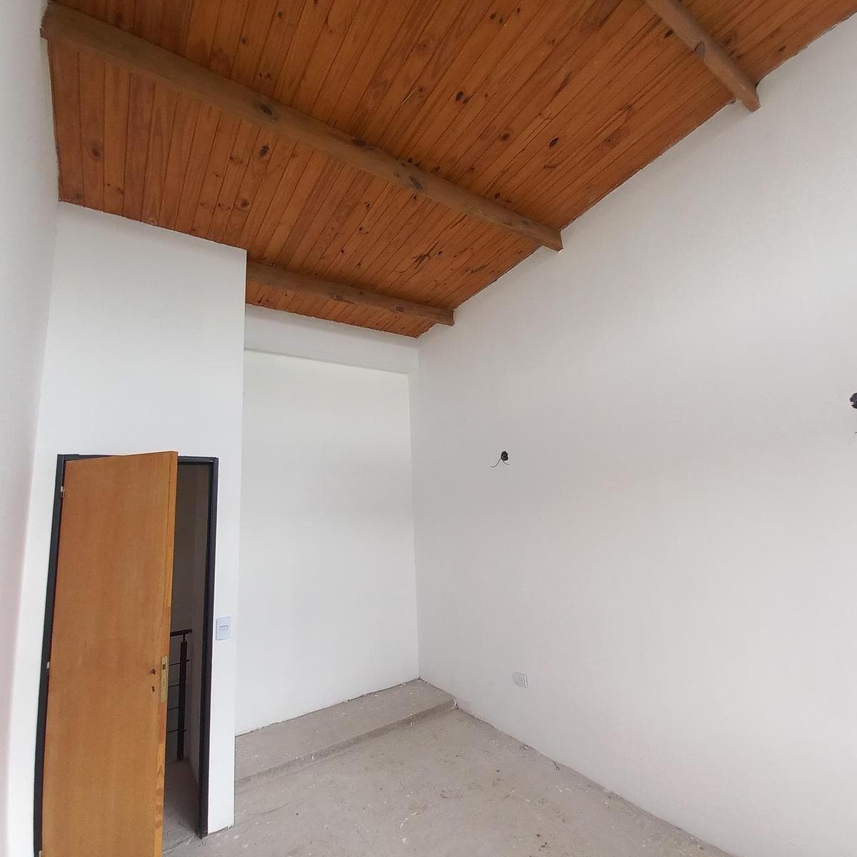 Departamento en Jose León Suarez 3