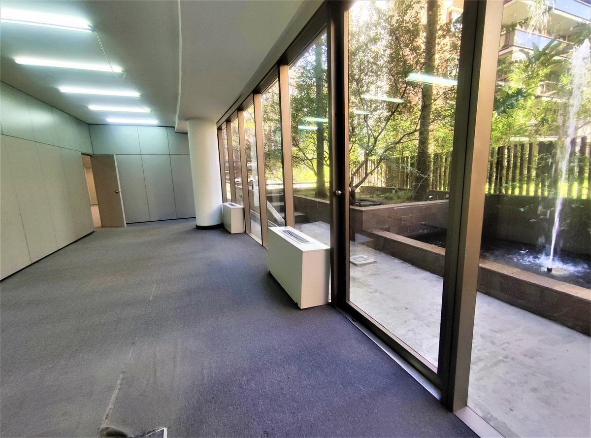 Alquiler Lindisima Planta Baja con Jardines Oficina Puerto Madero Cochera 2