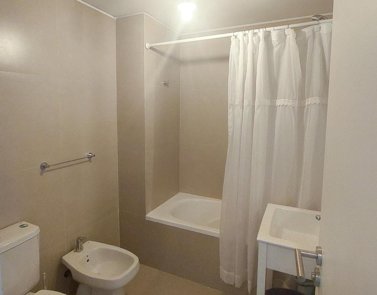 Luminoso Monoambiente en Alquiler con Balcón y Excelentes Amenities en La Torre Mysoho 4