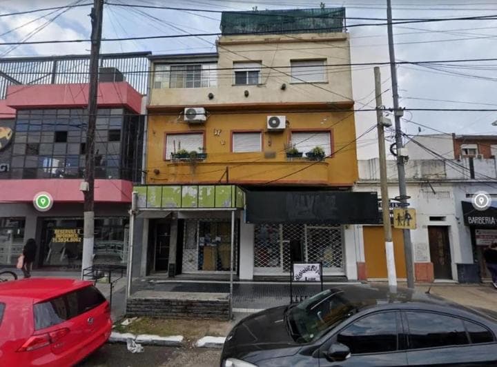 LOCAL CON PH DE 3 AMBIENTES 1