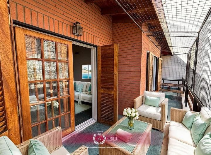 Alquiler duplex tipo casa 147M² 4 ambientes cochera sin expensas patio balcón en Parque Patricios 2