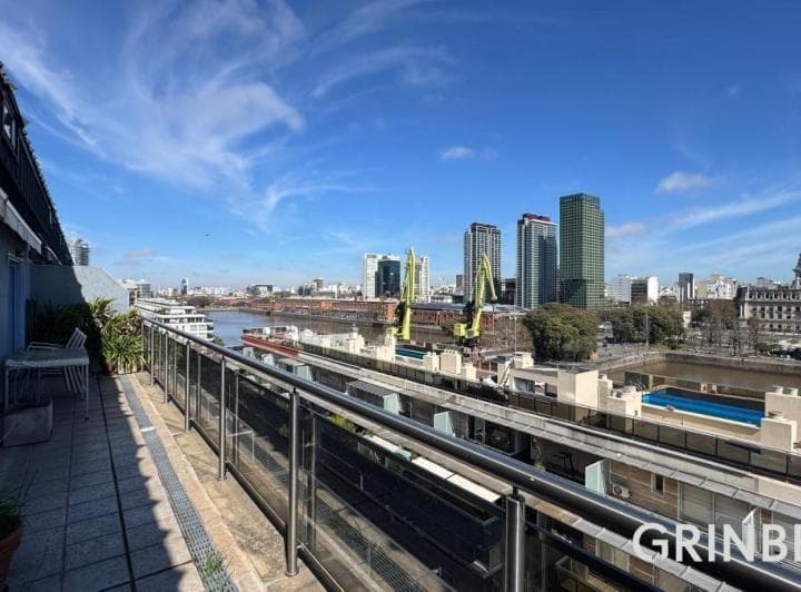 Duplex 3 ambientes con cochera piso alto en Puerto Madero 1