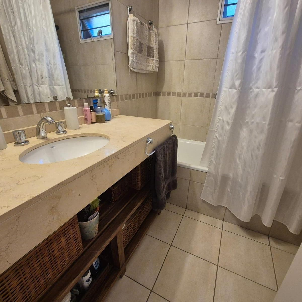 Departamento en Tigre, 3 Aqmbientes Planta Baja con Jardín 3