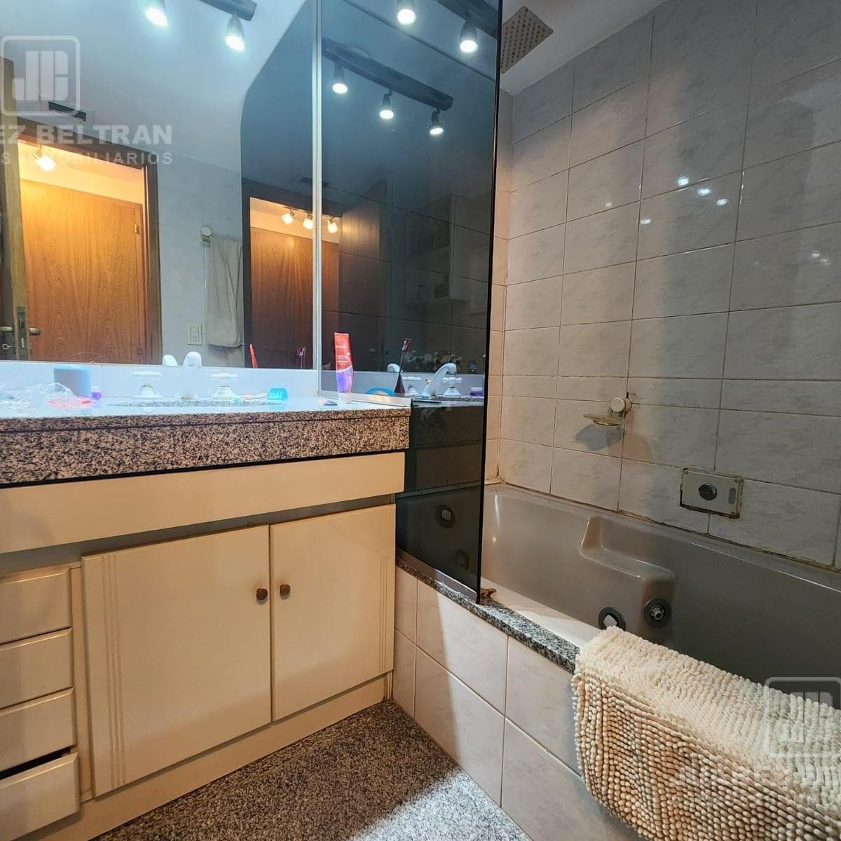 Departamento Semipiso 3 Dorm. de Categoría - Yrigoyen Al 400, Nueva Cordoba 5