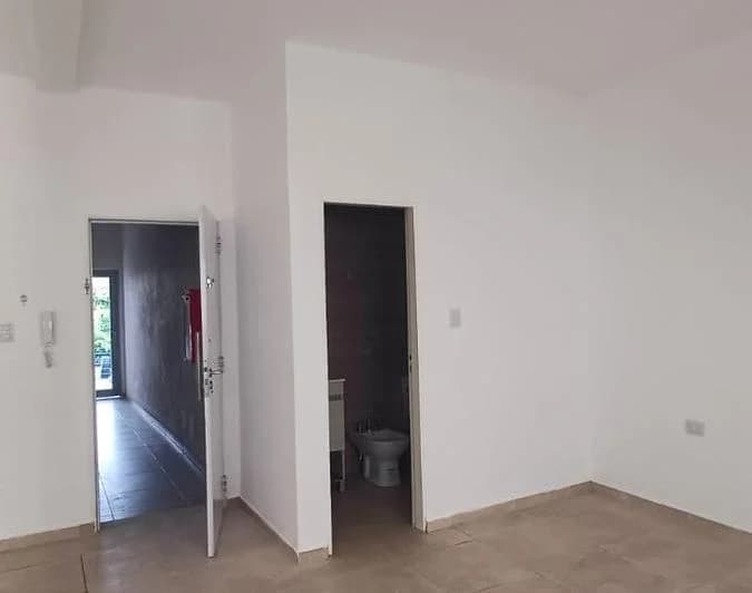 ALQUILO - Local en Barrio San Martin 3