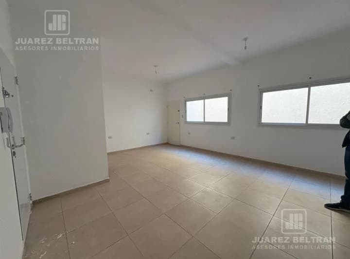 ALQUILO - Local en Barrio San Martin 1