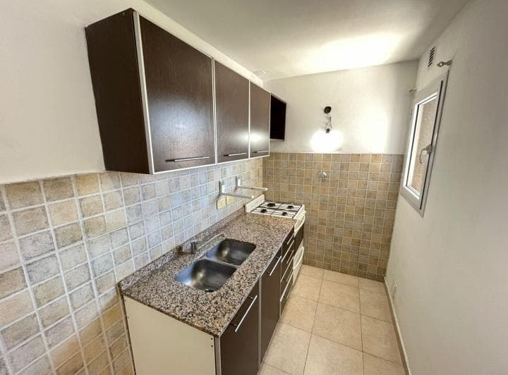 HERMOSO MONOAMBIENTE,   A SOLO 100 METROS DE LA ESTACION DE CASTELAR (NORTE) 4