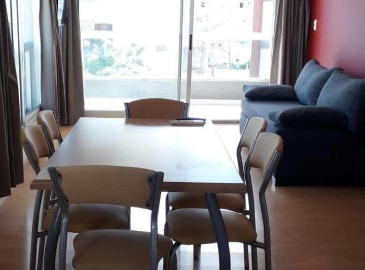 Amplio depto 2 amb, 5 piso c/balcon al fte,  75m2, AMOBLADO, baño y toilette 3