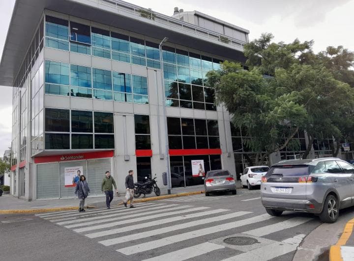 Alquiler - Oficina AAA - Puerto Madero - 663m2 - 4/6 cocheras - vista dique 2