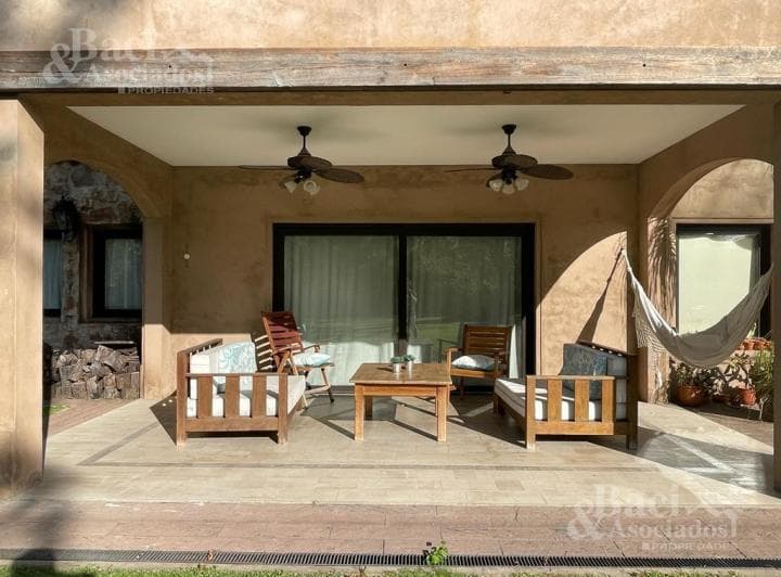 Espectacular casa en Saint Thomas Este 1
