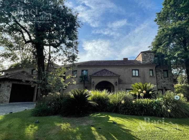 Espectacular casa en Saint Thomas Este 5