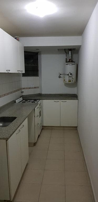 Saenz Peña 2 Ambientes Al Frente Ingreso Independiente Lado Villa Raffo 1