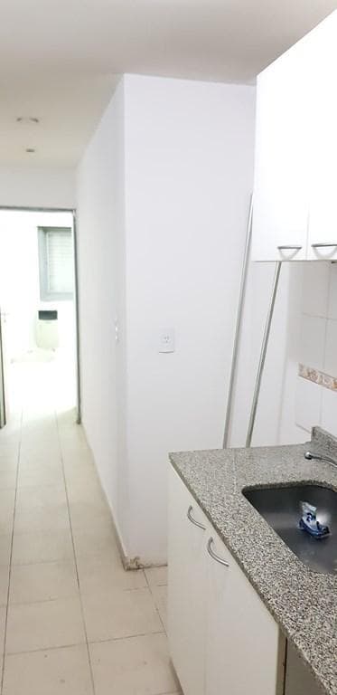 Saenz Peña 2 Ambientes Al Frente Ingreso Independiente Lado Villa Raffo 5