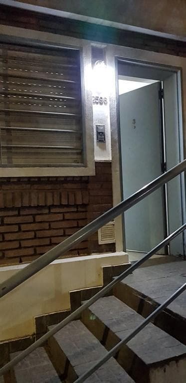 Saenz Peña 2 Ambientes Al Frente Ingreso Independiente Lado Villa Raffo 4