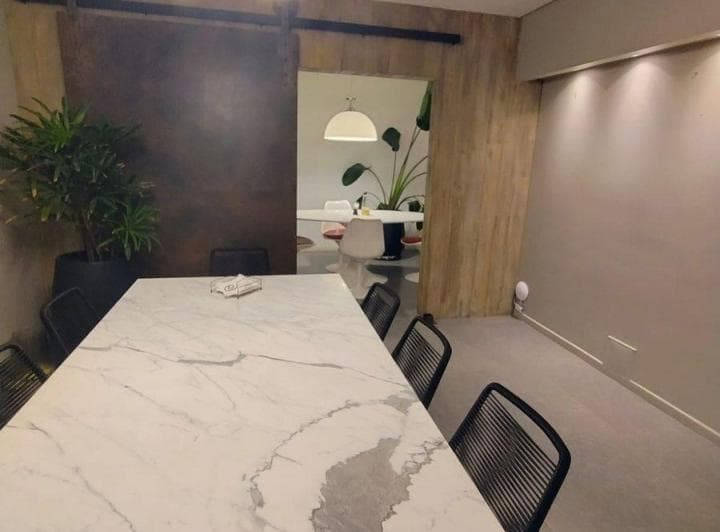 Piso  4 Ambientes mas dependencia con cochera 2