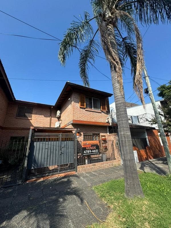 Venta PH 3 Ambientes con Patio y Cochera en Villa Adelina 2