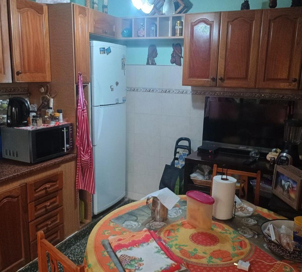 Casa Frente a Plaza Larrazabal, Gatronomía o Profesional 3