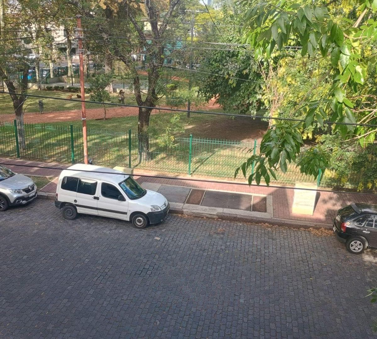 Casa Frente a Plaza Larrazabal, Gatronomía o Profesional 5