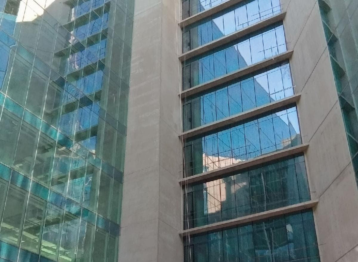 Oficinas en Alquiler - Edificio Plaza - Distrito Quartier 3