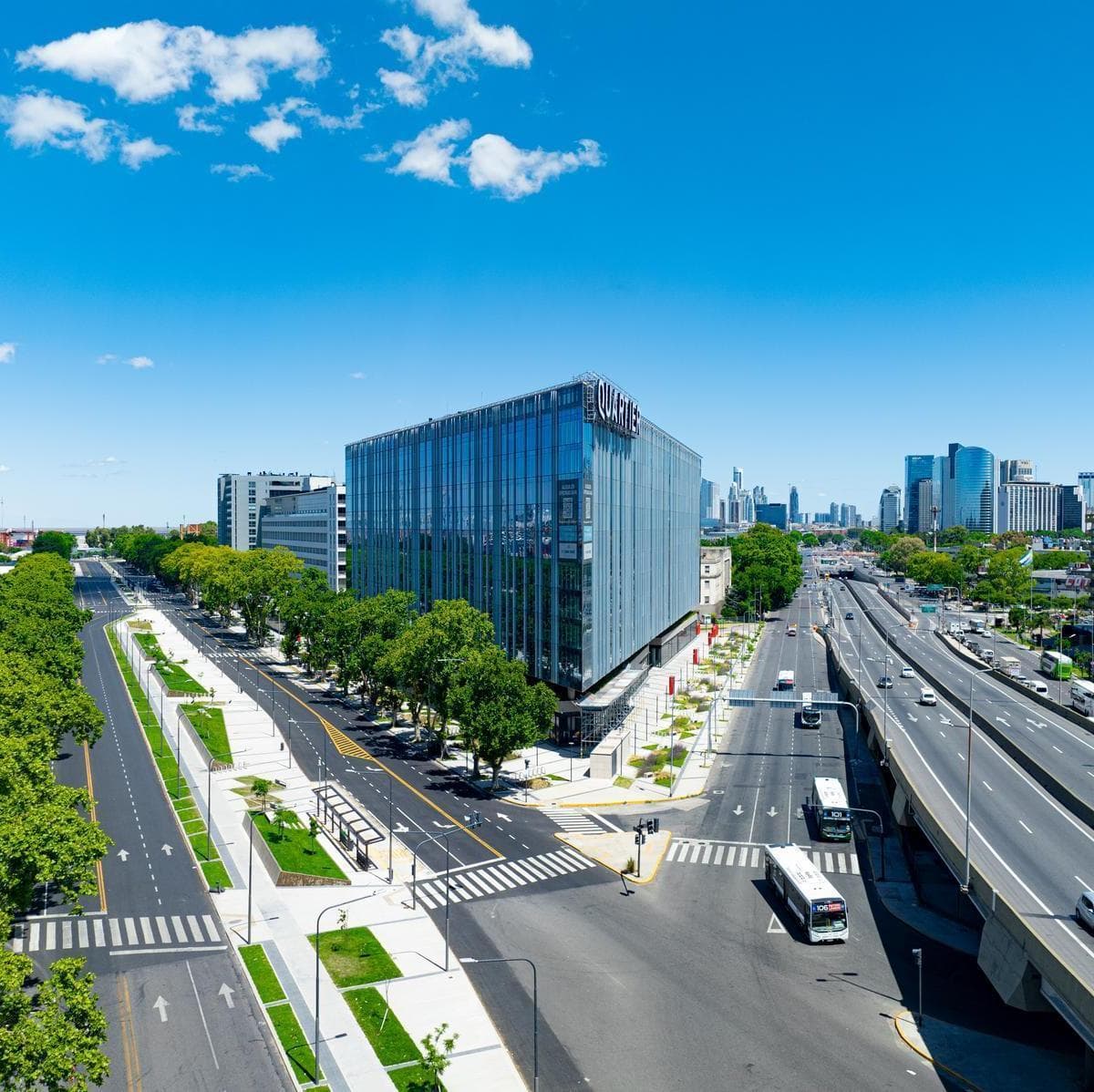 Oficinas en Alquiler - Edificio Plaza - Distrito Quartier 1